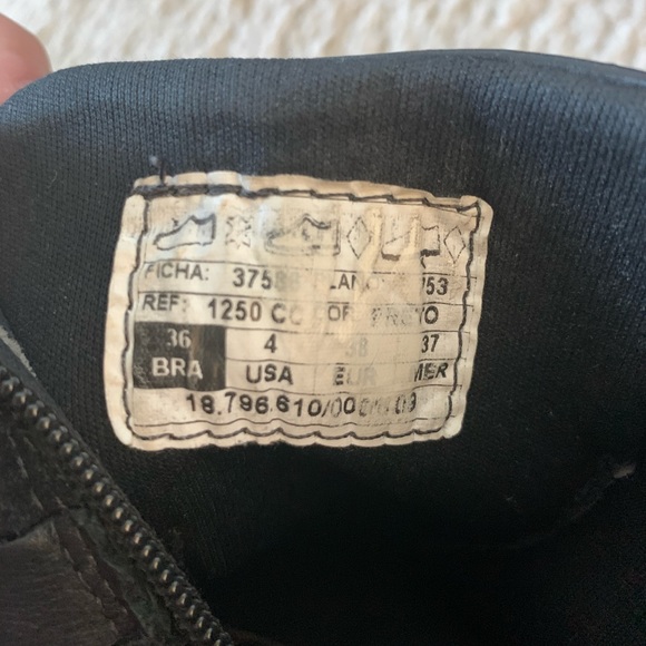 Boots - Picture 5 of 5